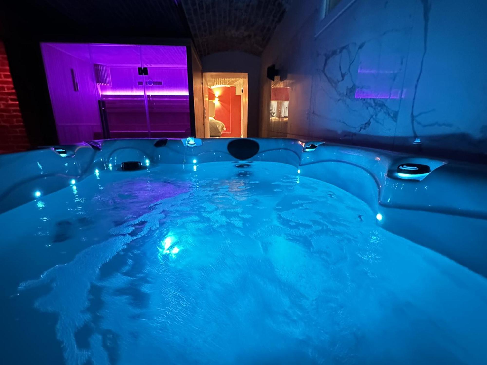 Le Bijou - Appartement, Sauna Et Jacuzzi - Лил Екстериор снимка