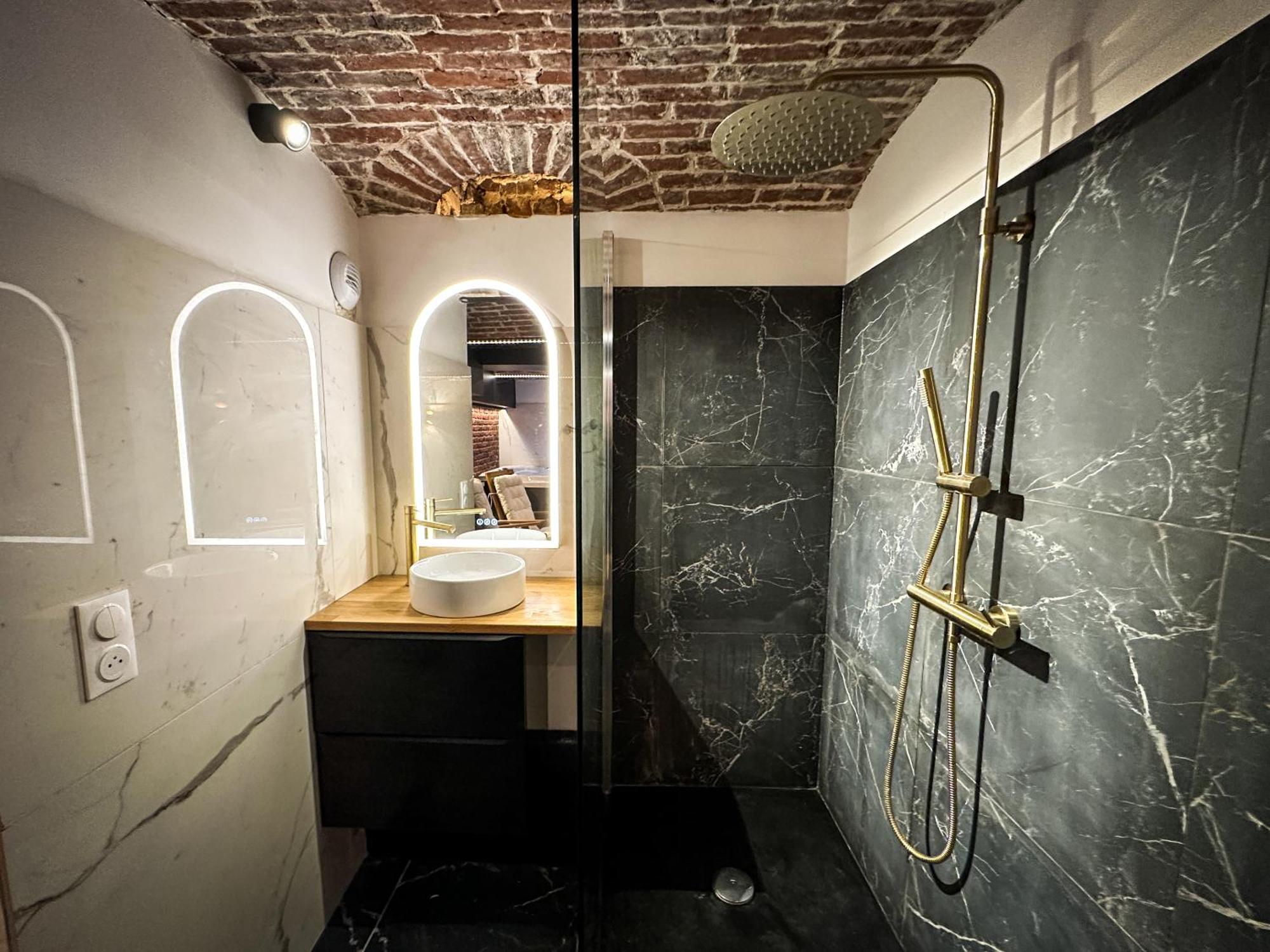 Le Bijou - Appartement, Sauna Et Jacuzzi - Лил Екстериор снимка
